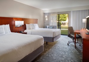Courtyard by Marriott Fayetteville