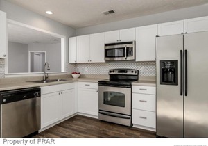 Cozy cottage feel, 5 mins from Ft. Bragg