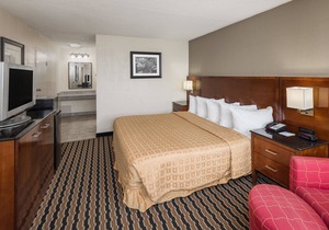 Days Inn by Wyndham Charlotte Airport North