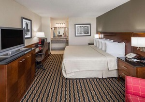 Days Inn by Wyndham Charlotte Airport North