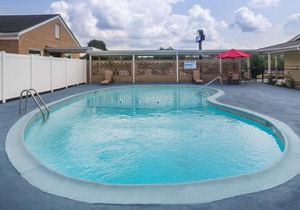 Days Inn by Wyndham Lincolnton