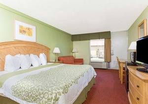 Days Inn by Wyndham Washington Washington