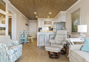 DIRECT OCEANFRONT, UDPATED CONDO WITH AMAZING VIEWS!