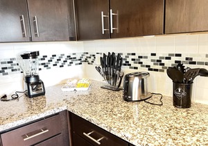 Downtown Bull City View/Poolside Luxury Suite