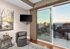 Downtown Condo with Stunning Mountain Views