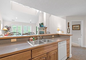 Echota Woods 131 -Mountain Condo, Gated Resort, Indoor/Outdoor Pools and Hot Tub, Fitness Area, F.