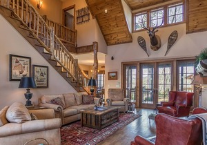 Elk Camp Lodge - Luxury, Hot Tub, Game Room, Outdoor Fireplace
