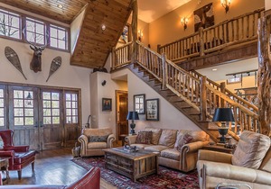Elk Camp Lodge - Luxury, Hot Tub, Game Room, Outdoor Fireplace