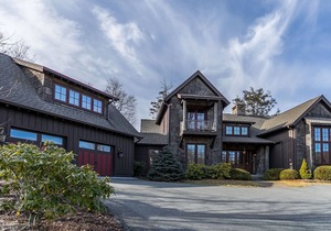 Elk Camp Lodge - Luxury, Hot Tub, Game Room, Outdoor Fireplace