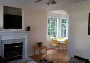 Entire tidy and cozy 2/1 home in prime location