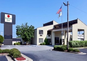 Faremont Inn & Suites Monroe