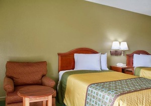 Faremont Inn & Suites Monroe