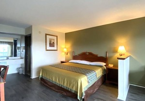 Faremont Inn & Suites Monroe