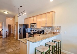 FFR318 Penthouse Retreat by First Flight Rentals
