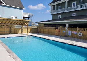 FFR318 Penthouse Retreat by First Flight Rentals