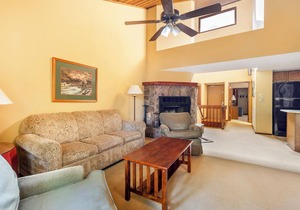 FLASH SALE! Nice 2 Bedroom Near Sapphire Valley Ski Area w/Resort Indoor Pool, WiFi & More