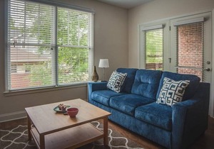 Frontdesk | 708 Summit Wesley Heights Charlotte, Nc