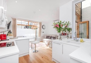 Fulham Broadway 2-Bed Apt w Garden & Pets Ok