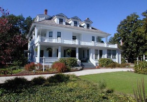 Hale Room at Magnolia Inn 2nd Floor