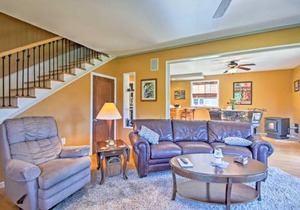Hendersonville Retreat with Sugarloaf Mountain Views