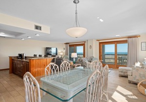 Heron Cove 201S-Oceanfront condo, community pool, building elevator, near beach!