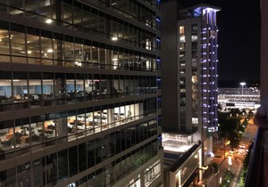 High Rise - Pool & Gym - Breathtaking City Views