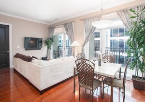 High Rise - Pool & Gym - Breathtaking City Views