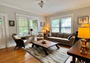 Historic Bungalow walking distance to everything in Plaza Midwood