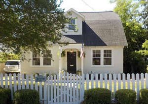 Historic Rental in Beautiful Summerville.