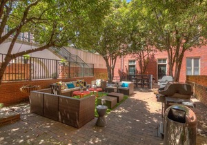 Historical Loft - Center City - Private Balcony