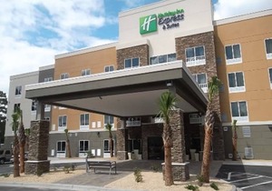 Holiday Inn Express & Suites Southport - Oak Island Area, an IHG Hotel