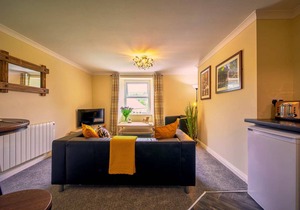Host & Stay | Chapel Race - Low Force