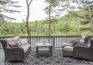 Hot Tub! Mountain Cottage* Hike, Bike, Grill, Golf
