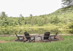 Hot Tub! Mountain Cottage* Hike, Bike, Grill, Golf