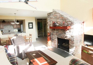 Huge 3 Bedroom Condo in Skyleaf. Rented by Sugar Mountain Lodging, Inc.
