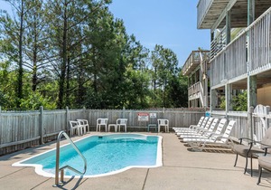 It's Always Sunny In Corolla: Oceanside with a private pool, hot tub, game room