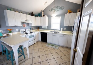 KH205- Oceanside Cottage w/Direct Beach Access & Great Views- Pet Friendly!