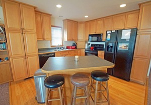 KH4730- Semi-OF with unobstructed ocean views! 4 Bedrooms and 2.5 Bathrooms!