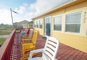 KH4730- Semi-OF with unobstructed ocean views! 4 Bedrooms and 2.5 Bathrooms!