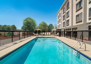La Quinta Inn & Suites Raleigh Downtown North