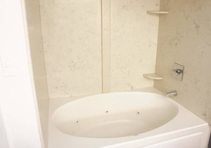 La Quinta Inn & Suites by Wyndham Raleigh Downtown North