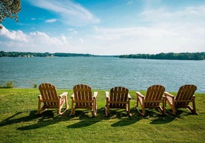 Lakefront Property One Bedroom #3 at Long Cove Resort