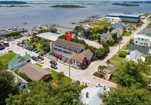 luxurious studio apartment in the heart of Swansboro’s historic waterfront #3