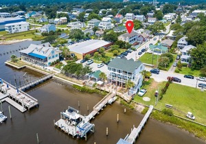 luxurious studio apartment in the heart of Swansboro’s historic waterfront #3