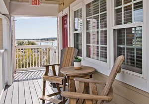 luxurious studio apartment in the heart of Swansboro’s historic waterfront #7