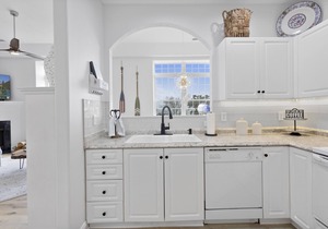 Luxury Stay- Downtown Swansboro with River Views!