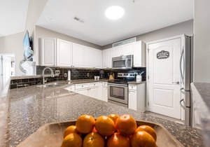 Makin’ Memories at Lake Escape, Lake view, Pool - Lake Norman Vacation Rental