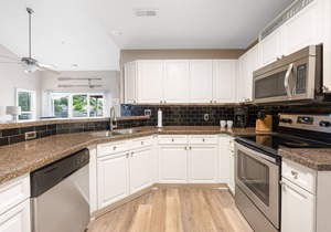 Makin’ Memories at Lake Escape, Lake view, Pool - Lake Norman Vacation Rental