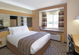 Microtel Inn & Suites by Wyndham Charlotte/University Place