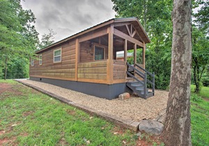 Mill Spring Cabin Near Parker-Binns Winery!